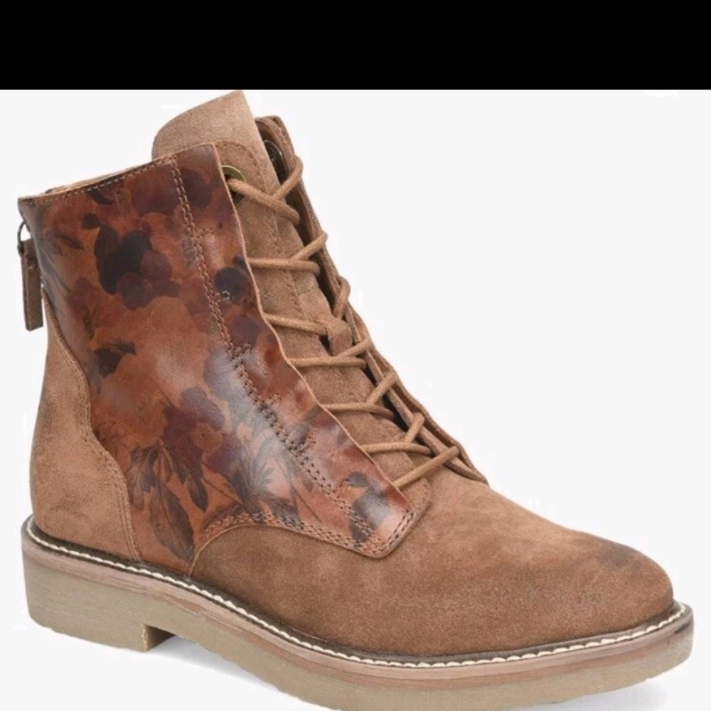Comfortiva Woman's Renny Bootie in Italian & Suede Leather